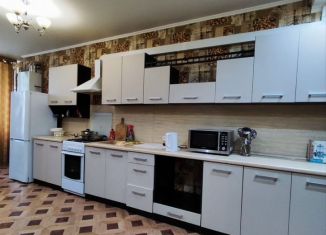 Сдаю в аренду двухкомнатную квартиру, 65 м2, поселок городского типа Афипский, улица Строителей, 9