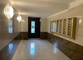 Трехкомнатная квартира на продажу, 63.7 м2, Калуга, Советская улица, 178