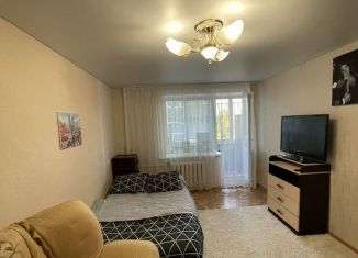 Сдам в аренду однокомнатную квартиру, 30 м2, Туймазы, улица Комарова