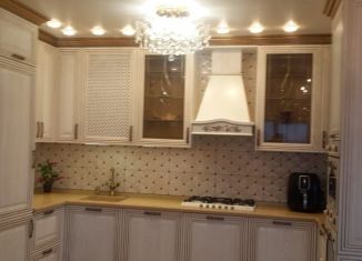 Сдается в аренду 2-комнатная квартира, 77 м2, Аксай, улица Демьяна Бедного, 5