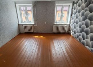 Продается однокомнатная квартира, 37 м2, Боровичи, Коммунарная улица, 40