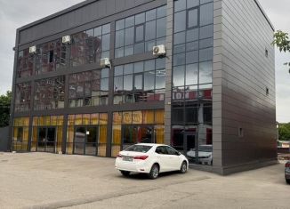 Сдается помещение свободного назначения, 275 м2, Грозный, 2-й микрорайон, бульвар Султана Дудаева, 1Г