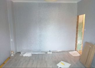 Продаю 3-комнатную квартиру, 50 м2, Туапсе, улица Софьи Перовской, 8