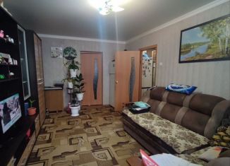 Продажа двухкомнатной квартиры, 47 м2, Гулькевичи, микрорайон Западный, 13