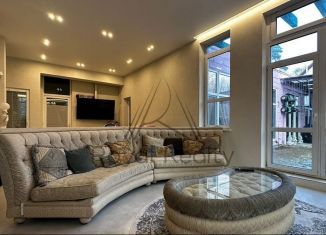 Сдаю дом, 475 м2, Санкт-Петербург, Большая Озёрная улица, 71