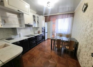 Сдаю в аренду 2-комнатную квартиру, 82 м2, Республика Башкортостан, улица Бориса Домашникова, 22