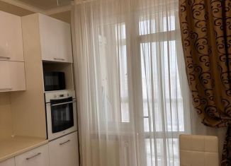 Сдается в аренду однокомнатная квартира, 40 м2, Крым, улица Крымской Весны, 5к3