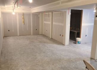 Продается трехкомнатная квартира, 90 м2, Махачкала, проспект Али-Гаджи Акушинского, 342