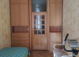 Сдается в аренду 2-комнатная квартира, 68 м2, Санкт-Петербург, улица Ленина, 19