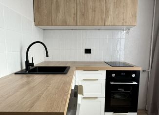 Продам 2-комнатную квартиру, 48.3 м2, Челябинская область, Комсомольский проспект, 33В