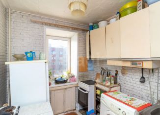 Продается однокомнатная квартира, 28 м2, Тюмень, улица Ватутина, 16, Центральный округ