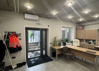 Сдаю в аренду помещение свободного назначения, 33.2 м2, Иркутская область, микрорайон Юбилейный, 10Г