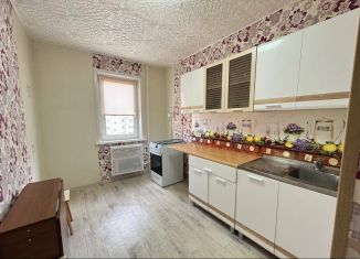 Продаю трехкомнатную квартиру, 66.1 м2, Березники, Комсомольская улица, 5