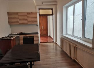 Аренда дома, 120 м2, Махачкала, проспект Имама Шамиля, 112