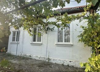 Дом на продажу, 30.6 м2, поселок городского типа Ильский, Центральная площадь