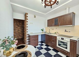 Продаю 1-ком. квартиру, 43.8 м2, поселок Верхнетемерницкий, улица Венеры, 21