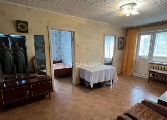 Продается 3-ком. квартира, 48 м2, Тобольск, 8-й микрорайон, 21