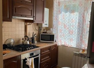 Продам 3-ком. квартиру, 61 м2, Дзержинск, улица Самохвалова, 10
