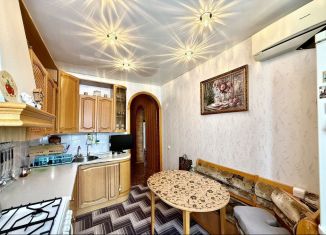 Продам 3-комнатную квартиру, 68.8 м2, Салават, улица Горького, 31