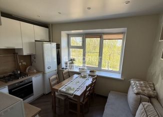 Продаю 2-комнатную квартиру, 52 м2, Бор, улица Плеханова, с23