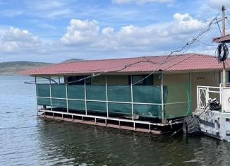 Продается торговая площадь, 120 м2, Саратов, набережная Космонавтов, 1