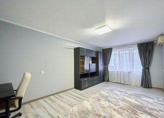 Продажа двухкомнатной квартиры, 55 м2, Краснодар, Ставропольская улица, 176, микрорайон Дубинка