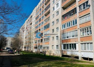 Продаю 3-ком. квартиру, 60 м2, Ярославль, Спартаковская улица, 27к2