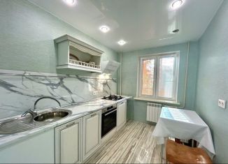 Двухкомнатная квартира на продажу, 49 м2, Череповец, улица Партизана Окинина, 4