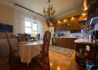 Продаю дом, 300 м2, село Калинино, Садовая улица, 20