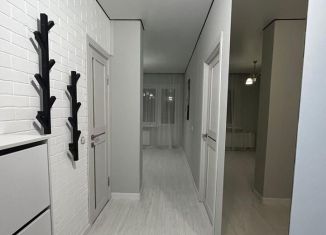 Продаю 1-ком. квартиру, 36 м2, Армавир, проспект Авиаторов, 6