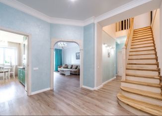 Продам 5-комнатную квартиру, 151.1 м2, Благовещенск, улица Горького, 193