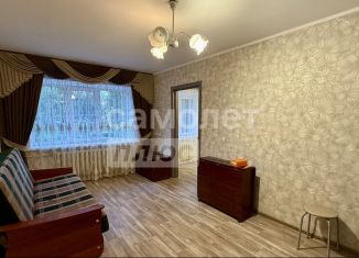 Двухкомнатная квартира на продажу, 45 м2, Псков, улица Гагарина, 6