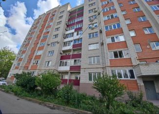 Продаю 3-ком. квартиру, 77.3 м2, Ейск, улица Карла Либкнехта, 174/1