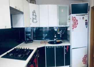 Сдам 2-ком. квартиру, 50 м2, Калуга, улица Клюквина, 30