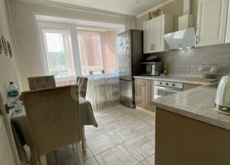 Продаю 3-ком. квартиру, 73 м2, Старый Оскол, микрорайон Дубрава, квартал 2, 1