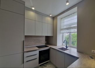 2-ком. квартира на продажу, 60.5 м2, Магадан, площадь Горького, 2