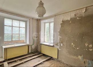 Продается однокомнатная квартира, 28.9 м2, Кириши, улица Строителей, 2