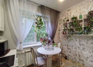 Продается 1-комнатная квартира, 32 м2, Старый Оскол, микрорайон Ольминского, 4