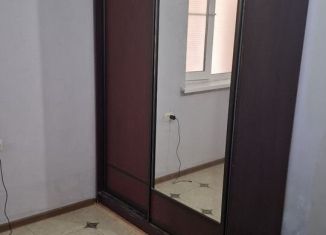 Сдаю 1-комнатную квартиру, 45 м2, Махачкала, 1-й Горский проезд, 5