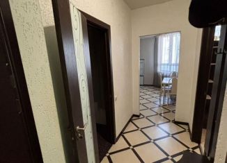 Сдаю 1-ком. квартиру, 38 м2, Анапа, Ленинградская улица, 76