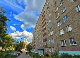 Продаю 2-ком. квартиру, 43.2 м2, Сарапул, улица Степана Разина, 61