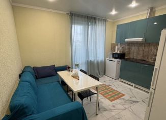 Сдам в аренду 2-комнатную квартиру, 58 м2, Кингисепп, улица Жукова, 18Ак2