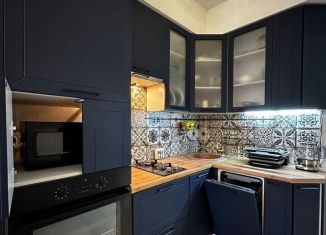 Аренда 3-ком. квартиры, 80 м2, Мурманск, улица Карла Маркса, 7