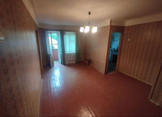 2-ком. квартира на продажу, 44.2 м2, Великие Луки, улица Карла Либкнехта, 19