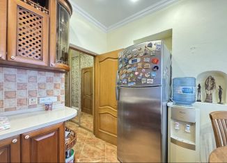 Сдача в аренду 5-ком. квартиры, 123 м2, Ростов-на-Дону, Большая Садовая улица, 19