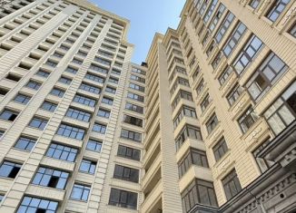 Продаю 2-комнатную квартиру, 95 м2, Дагестан, проспект Гамидова, 2