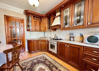 Продаю трехкомнатную квартиру, 85 м2, Махачкала, Радужная улица, 6