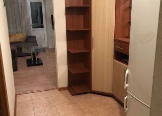 Продаю трехкомнатную квартиру, 56 м2, Крым, улица Павленко, 11