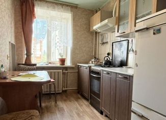 Продам трехкомнатную квартиру, 62 м2, Саратов, Гвардейская улица, 46