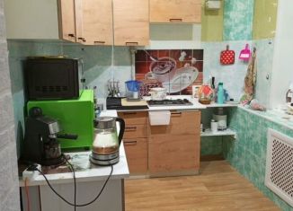 Продаю 3-ком. квартиру, 70.7 м2, Сланцы, улица Маяковского, 2А